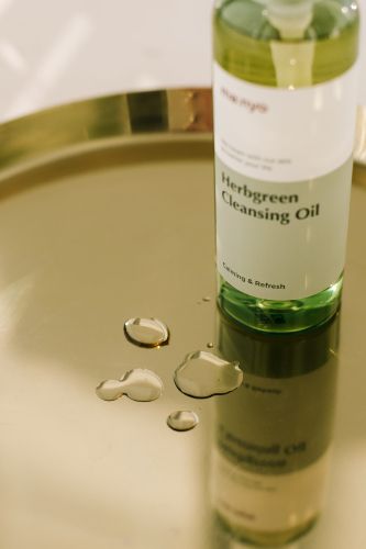 Manyo Factory Herb Green Cleansing Oil Гидрофильное масло на основе комплекса трав 200мл фото 4