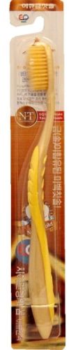 EQ Maxon Nano Gold Зубная щетка c золотом, средн. жесткости, станд. головка, изогнутая ручка 1шт