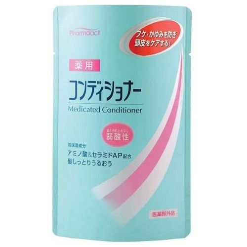 Kumano Pharmaact Weakly Acidic Medicated Conditioner Кондиционер от перхоти и зуда (рефил) 400мл