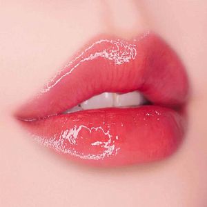 Unleashia Sisua Popcorn Syrup Lip Plumper Глянцевый тинт-плампер для губ 3.8 г (1 Strawberry Cream)